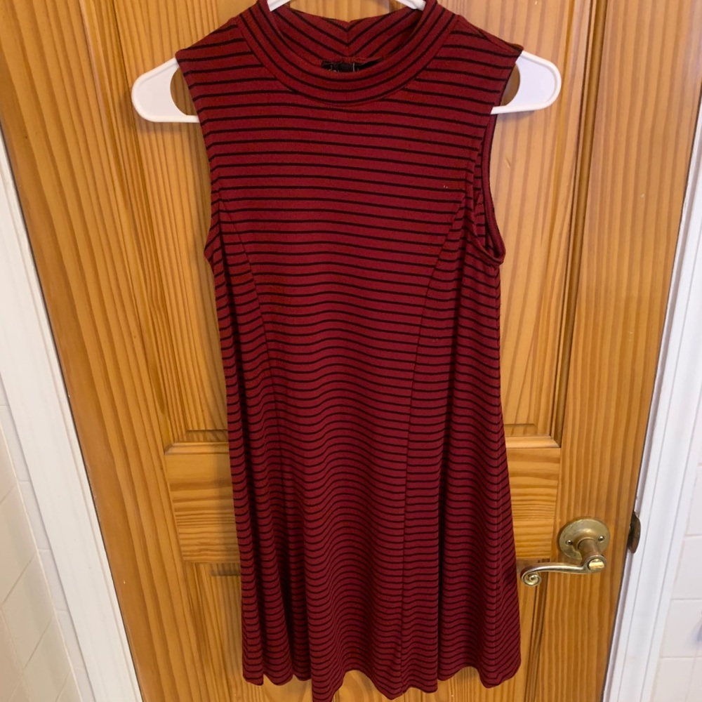 Light Burgundy Stripe Flare Dress 👗 .